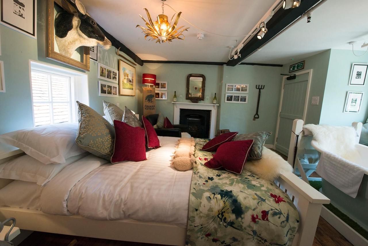 The Woolpack Inn Wavehorne Eksteriør bilde